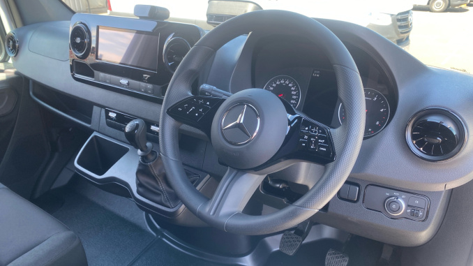Mercedes-Benz Sprinter 315Cdi L3 Diesel Rwd 3.5t H2 Pro Van 9G-Tronic - Image 18